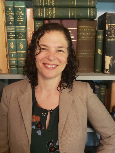 Gabrielle Kahn, Professor of English