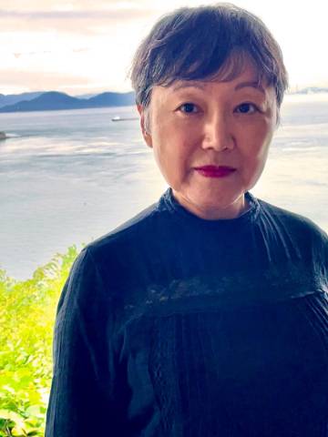 Art history professor Midori Yamamura